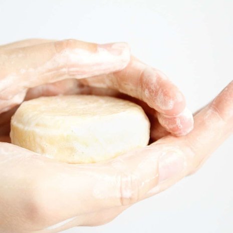 Shampoo Bar Jasmijn-Kamille  60 gram - anti-roos voor normaal tot droog haar sustOILable plasticvrij verpakt